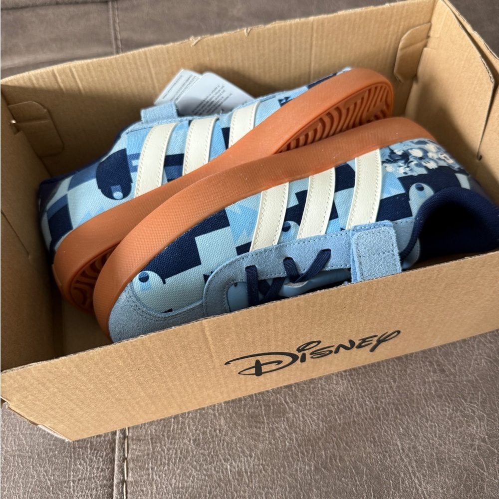 NWT - Kids Sz 3 Adidas VL Court Mickey shoes - Disney - Picture 5 of 6